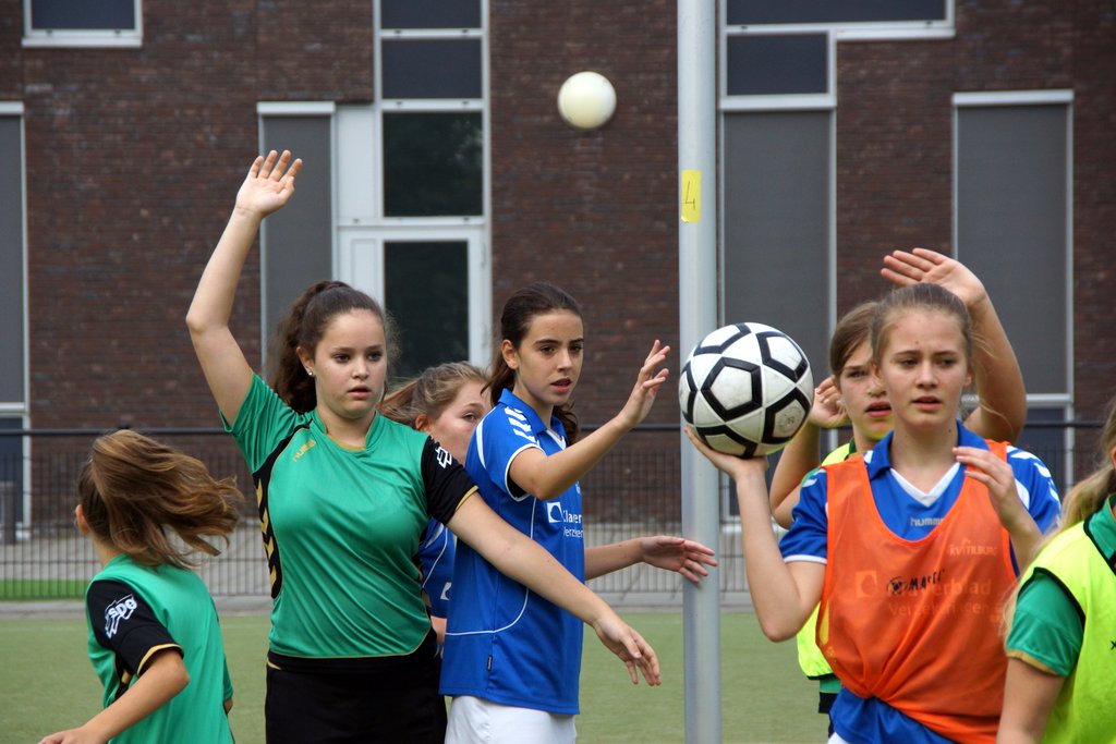 Korfbal C2  20 september-003.JPG